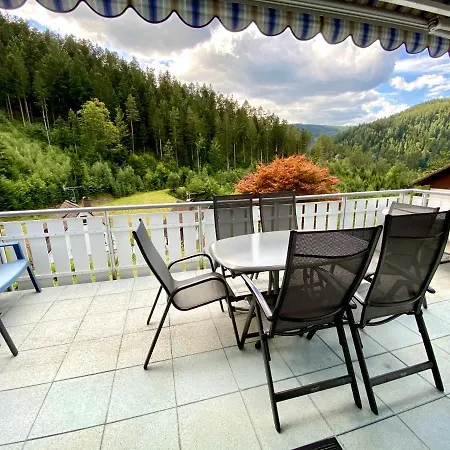 아파트 Zur Bierliebe - Mit Toller Aussicht Im Herzen Des Schwarzwaldes