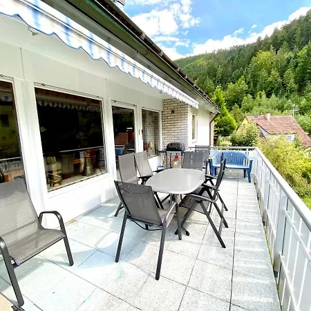 아파트 Zur Bierliebe - Mit Toller Aussicht Im Herzen Des Schwarzwaldes *